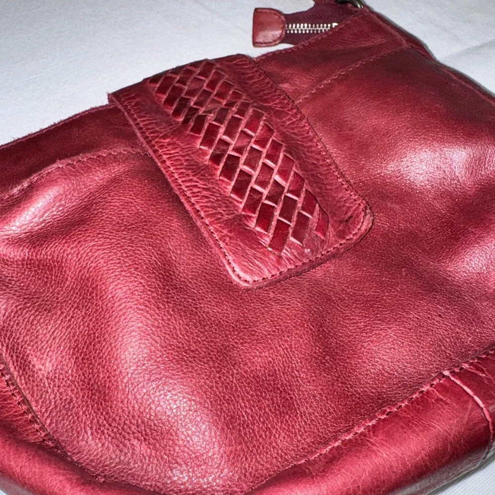 Vilenca Holland‎ Red Leather Woven Flap Crossbody Bag Adjustable Strap Purse